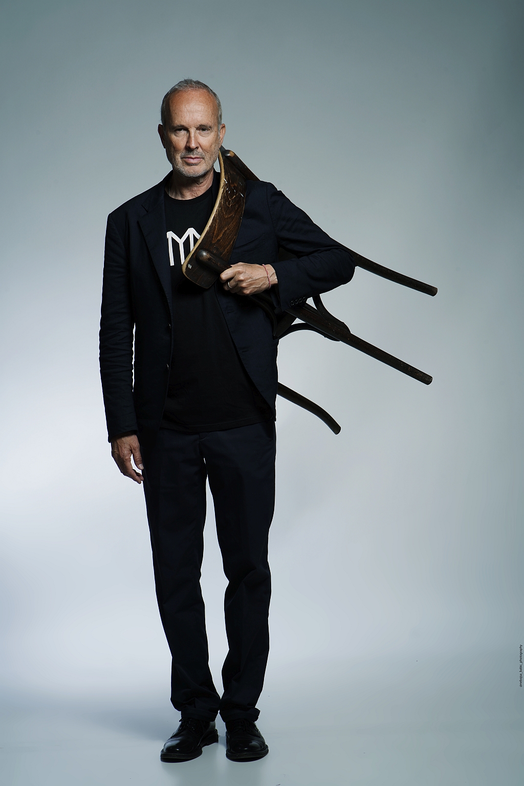 Erwin Wurm Photo credit Nebojša Babic