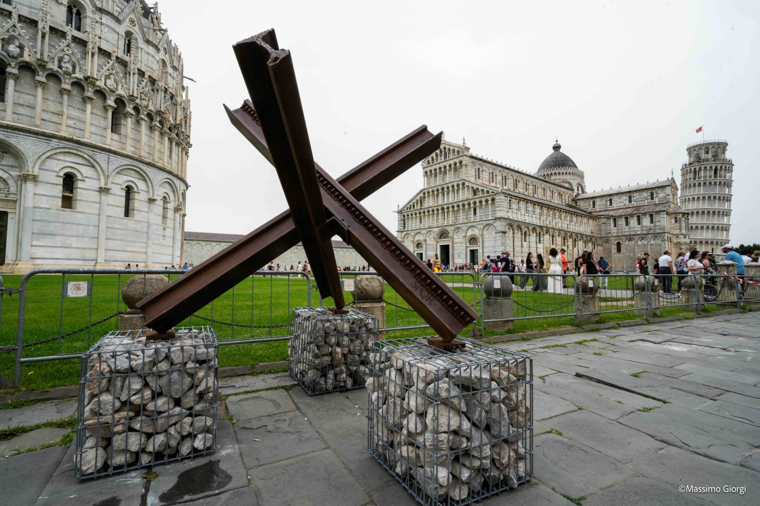Exodus_piazza dei Miracoli