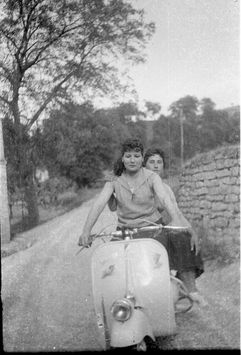 Fernanda le foto ritrovate con vespa low