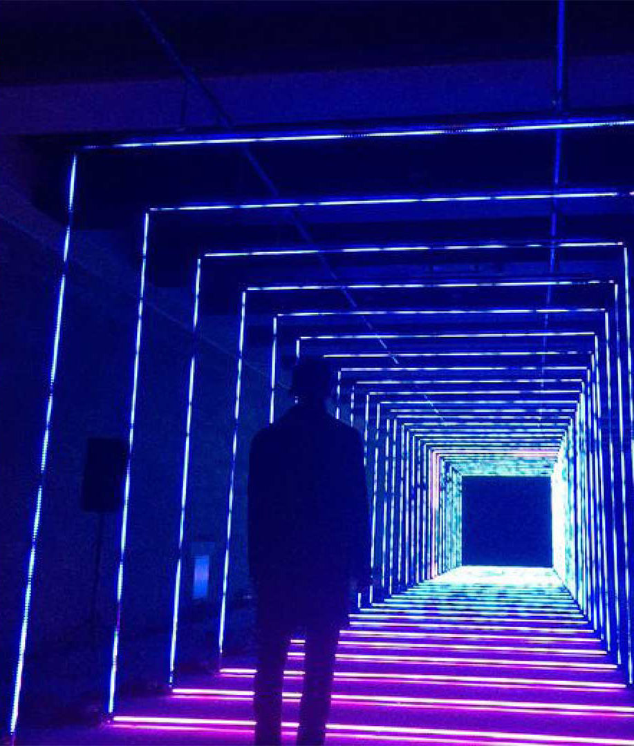 Gleam-x-installazione-multimediale-container-OLO creative farm - Bianchi Group - Teatro Sociale di Como Stagione Notte 23-24 (1)