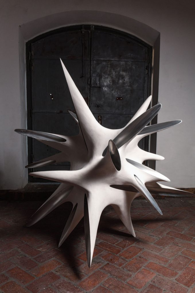 HORNETS NEST, Acrylic resin, aluminium, 2022, 170x170x170cm, ©Marijana Janković