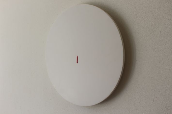 Santa_2016_disco-scultura in corian bianco (Ø 177 x 5 cm)