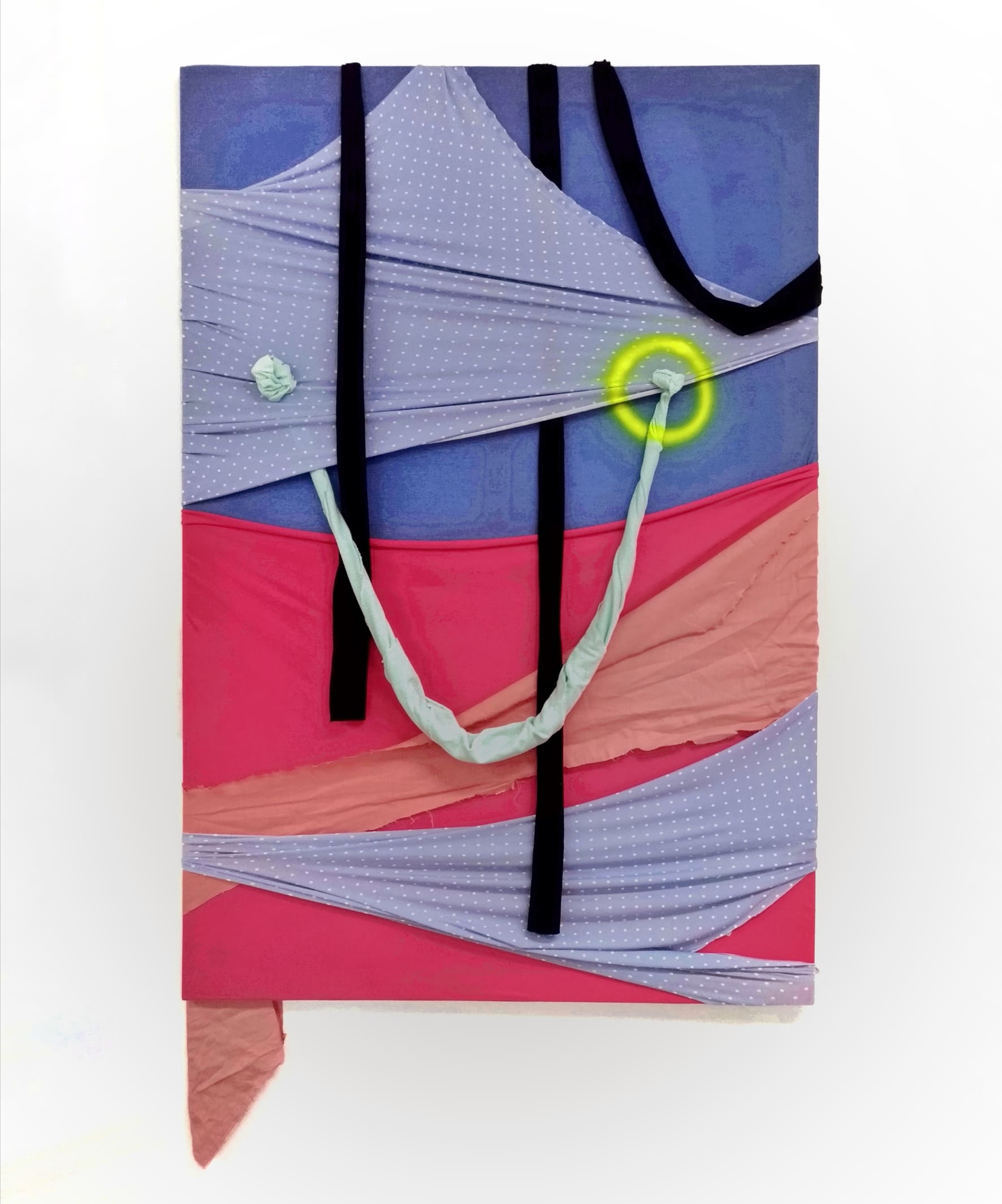 Textile Painting -2023-tessuto, vernice spray-