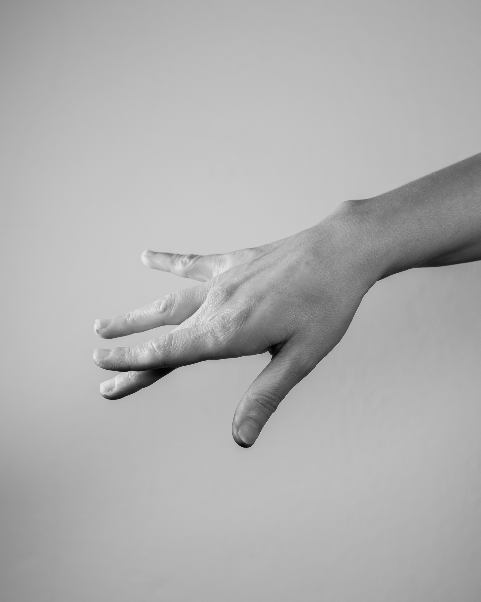 The alphabet of the reachable moons 1