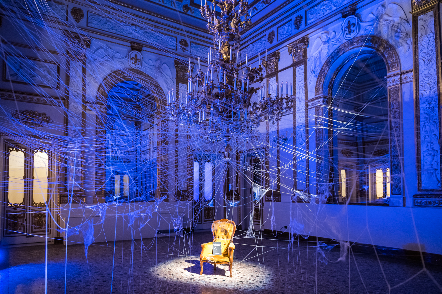 relative-thinkink-impossibleconversation_BBB8472